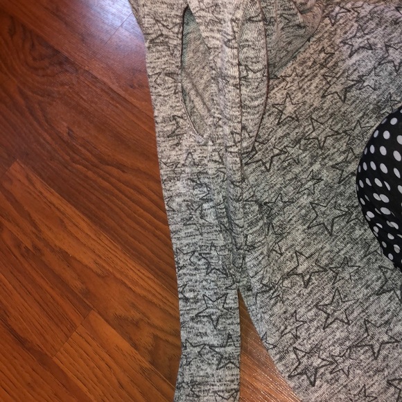 Long sleeve cold shoulder shirt - Picture 2 of 2